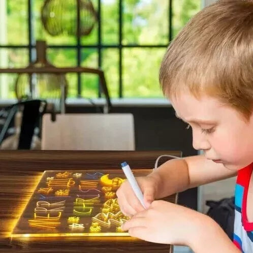 TABLERO LED 3D NEÓN - BASE TRIPODE - TAMAÑO GRANDE 30X20 CM - 7 MARCADORES BORRABLES - 🎁OBSEQUIO PDF 97 DIBUJOS🎁 + ENVÍO GRATIS!👦👧